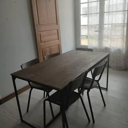 Appt Bord De /rez De Jardin アパート *