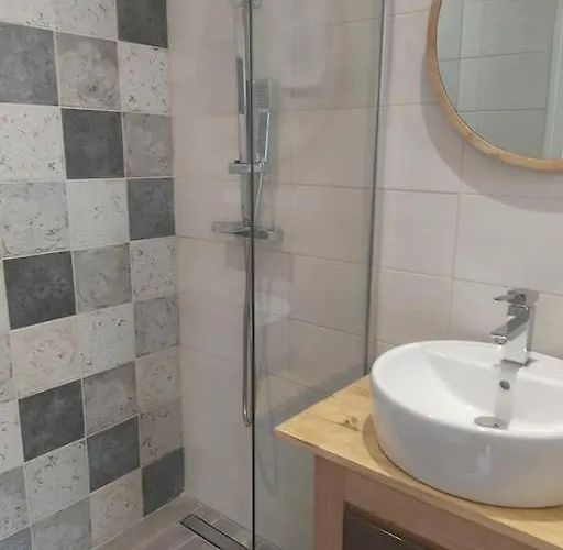 Appt Bord De /rez De Jardin アパート *