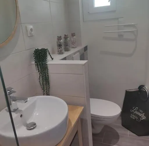 アパート Appt Bord De /rez De Jardin ノートル・ダム・ド・モン